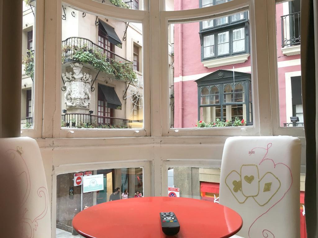 Pensión AliciaZzz Bed And Breakfast Bilbao Exterior foto