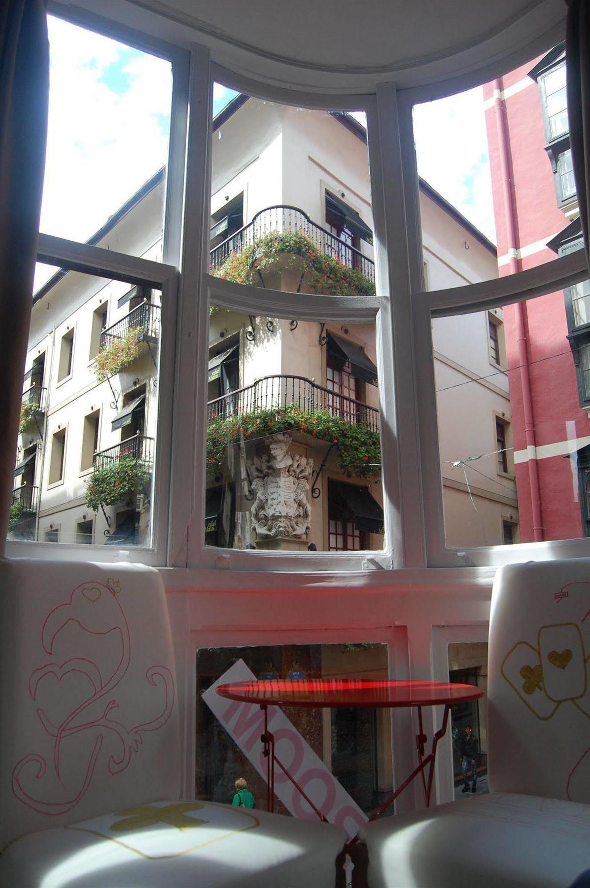 Pensión AliciaZzz Bed And Breakfast Bilbao Exterior foto